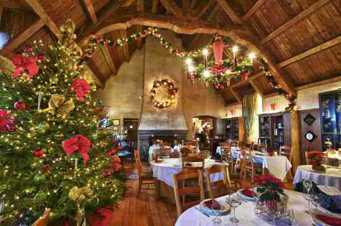 Christmas decoration ideas restaurant