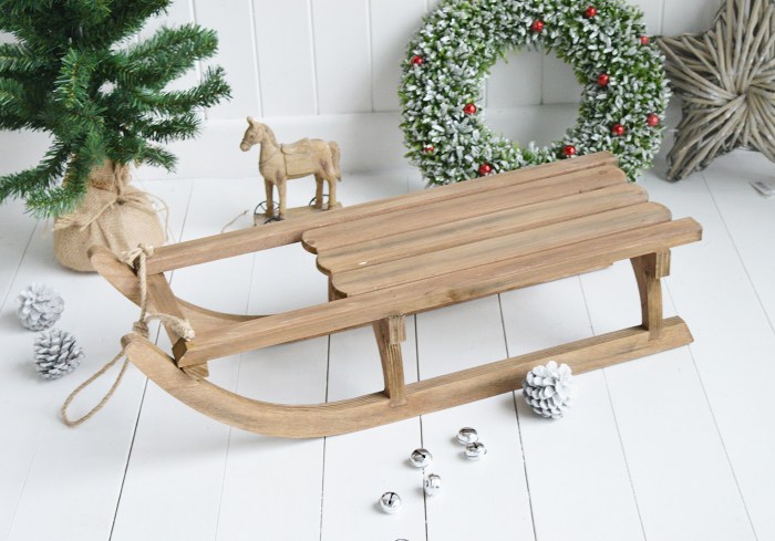 Christmas wooden sleigh decoration